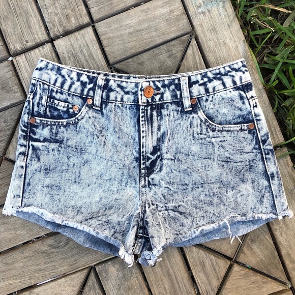 refuge Pants - Refuge High Waisted Shorts Size 2